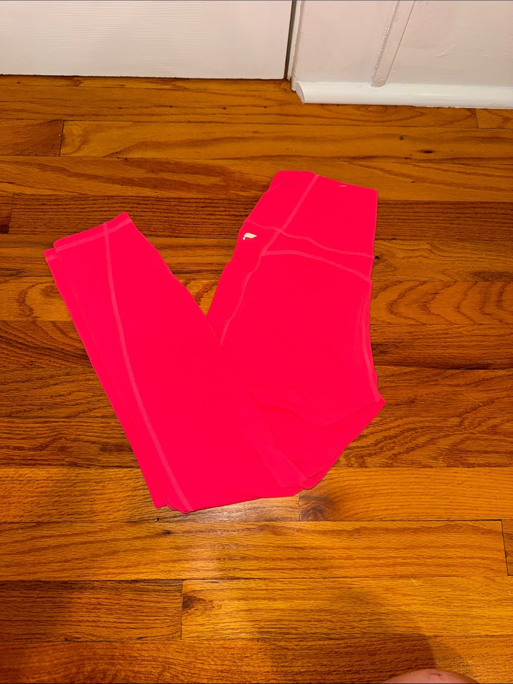 Fabletics Hot Pink Capris - Picture 3 of 4